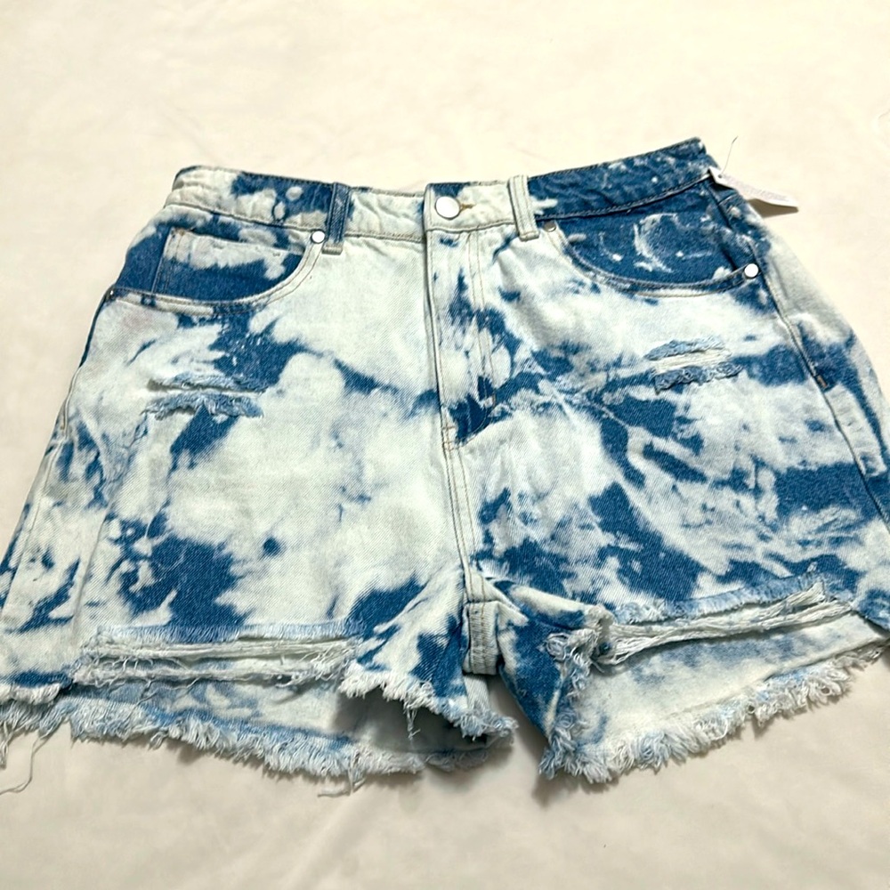 NWT high rise short